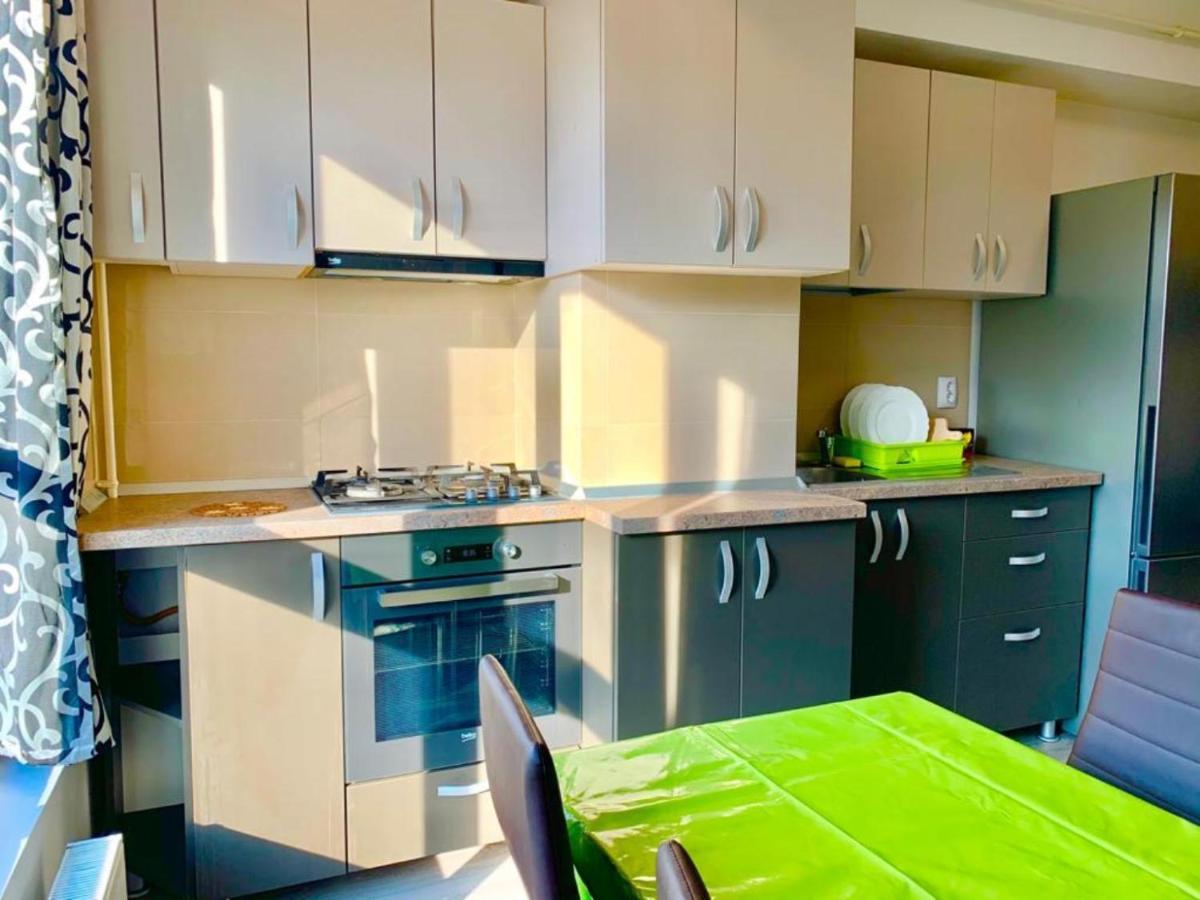 Elyse Comfortable Apartment Close To Palas Mall Яш Екстериор снимка
