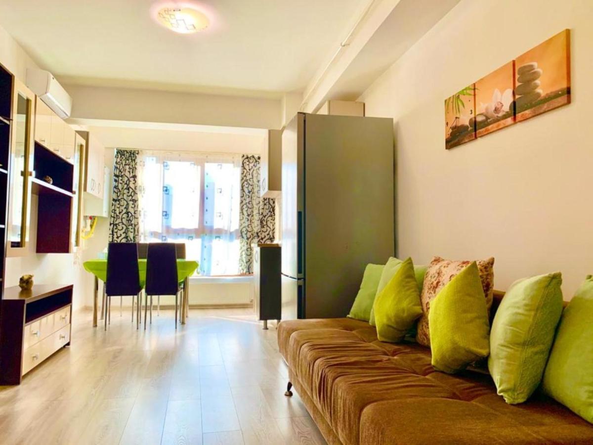 Elyse Comfortable Apartment Close To Palas Mall Яш Екстериор снимка