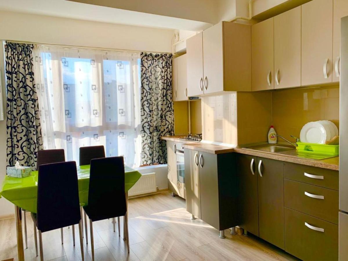 Elyse Comfortable Apartment Close To Palas Mall Яш Екстериор снимка