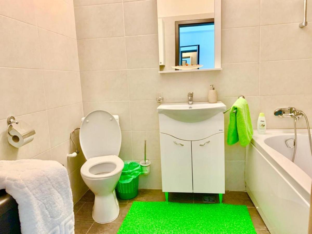 Elyse Comfortable Apartment Close To Palas Mall Яш Екстериор снимка