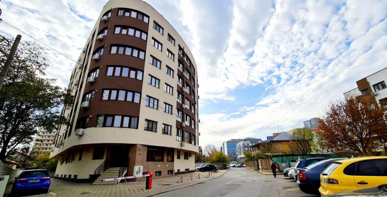 Elyse Comfortable Apartment Close To Palas Mall Яш Екстериор снимка