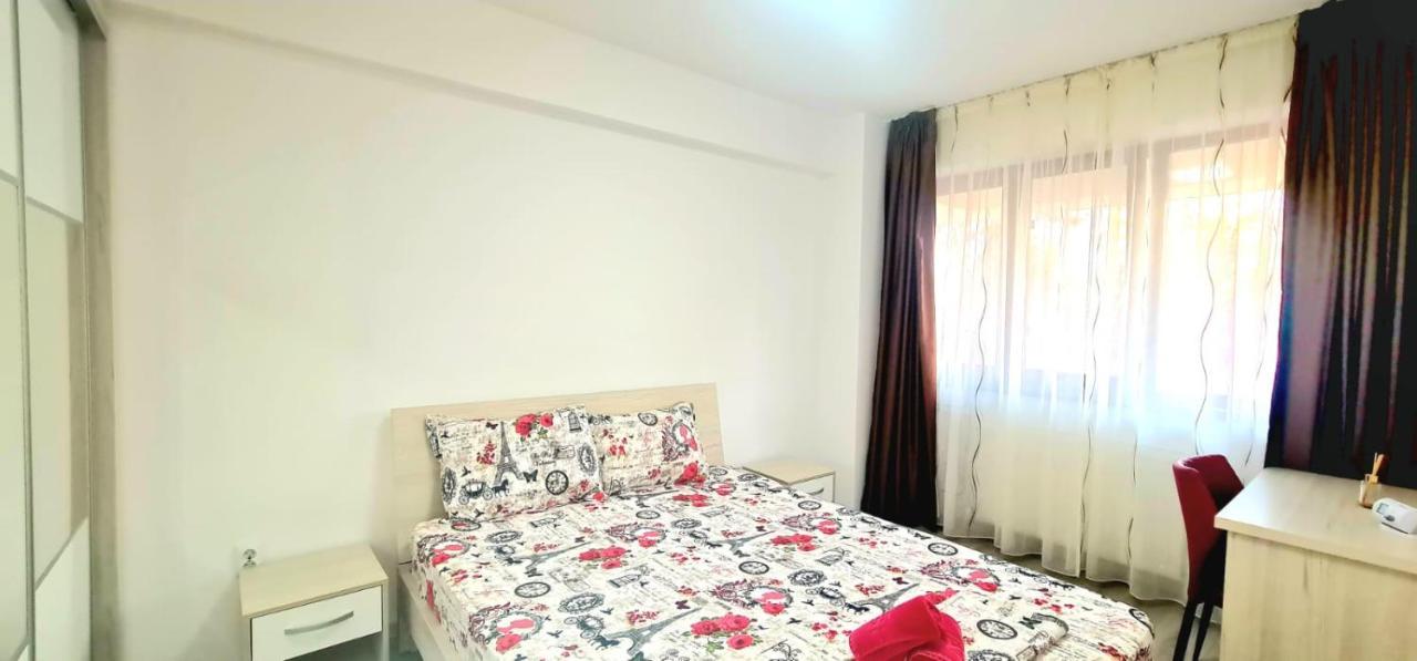 Elyse Comfortable Apartment Close To Palas Mall Яш Екстериор снимка
